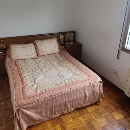 Rosalia Quarto em Acomodações Particulares *